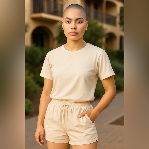 RVCA *NWT women's shorts viscose palest yellow Large 10/12 Nordstroms $68 - Picture 1 of 3